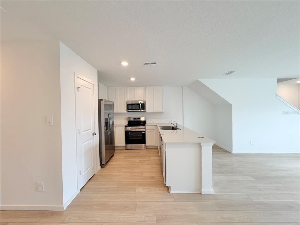 842 Lynx Street - Photo 5