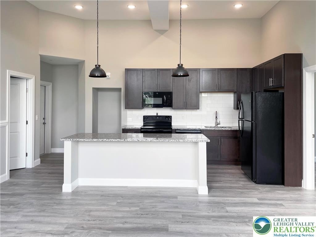 216 Penn Street - Photo 1