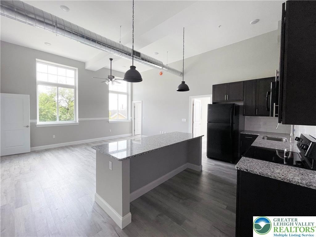 216 Penn Street - Photo 3
