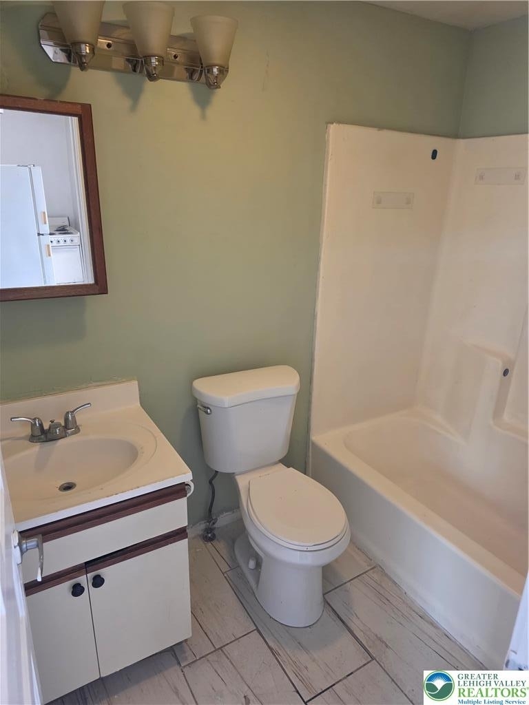 241 9th Street - Photo 5