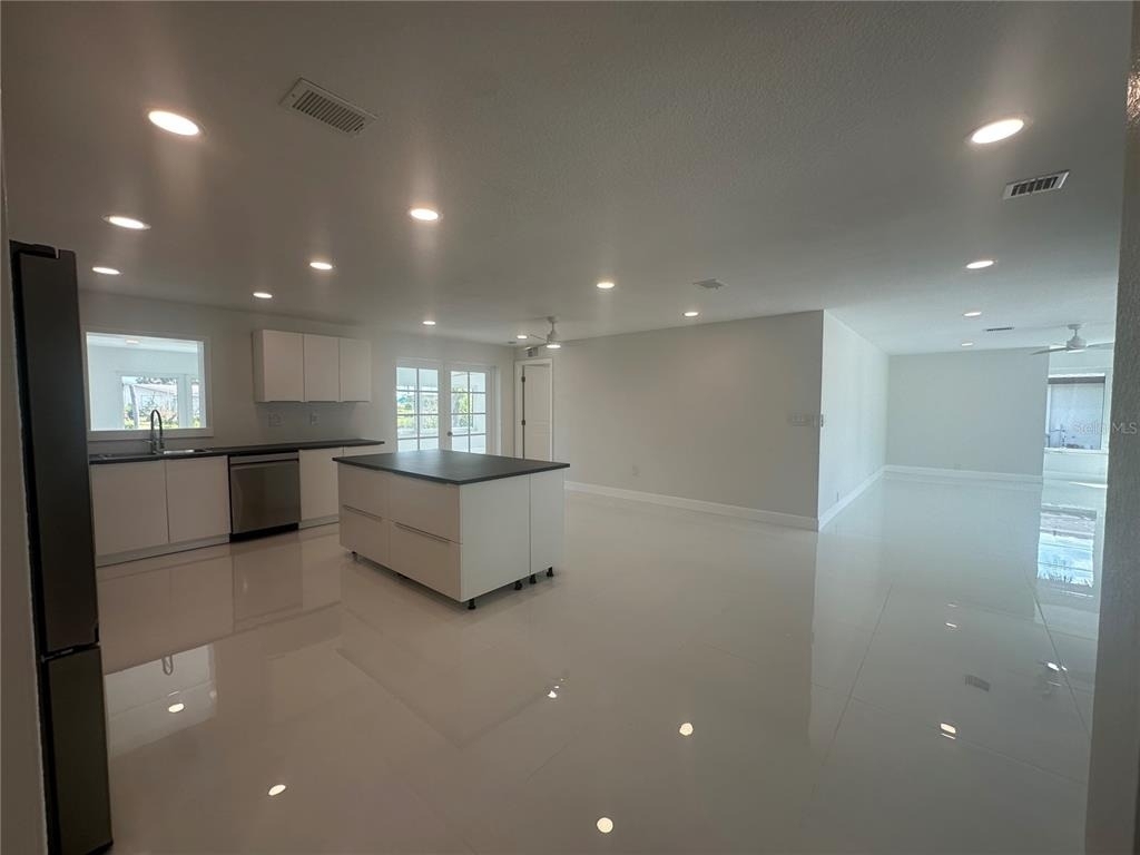 230 Annapolis Lane - Photo 7