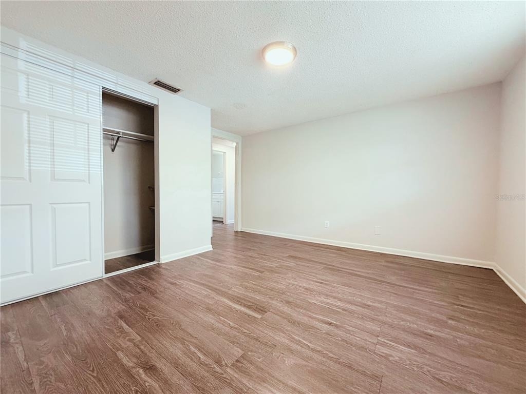 5305 Oakwood Court - Photo 7