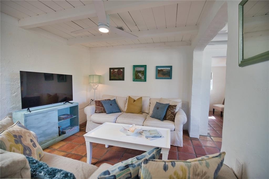 650 Edwards Street - Photo 17