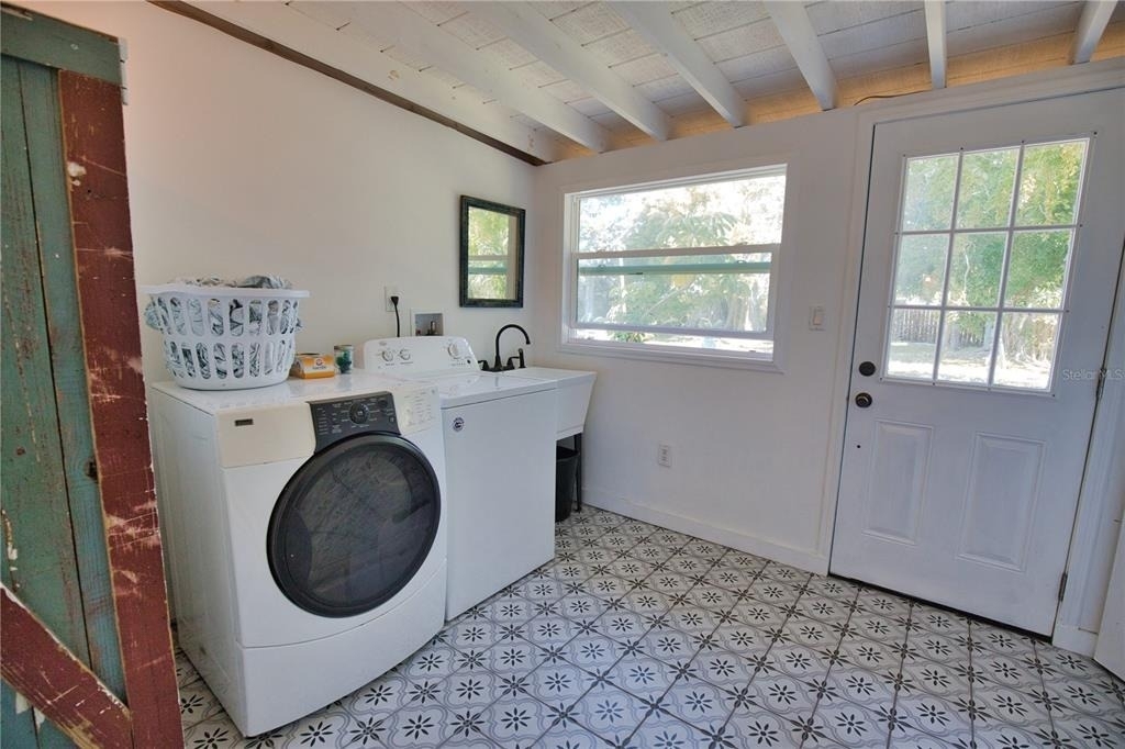 650 Edwards Street - Photo 36