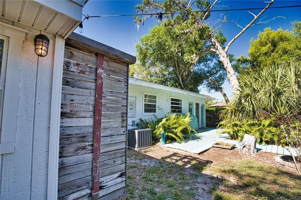650 Edwards Street - Photo 40