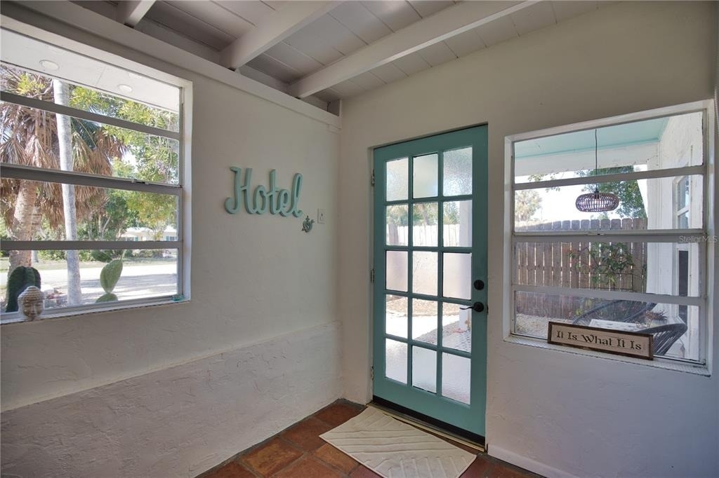 650 Edwards Street - Photo 4