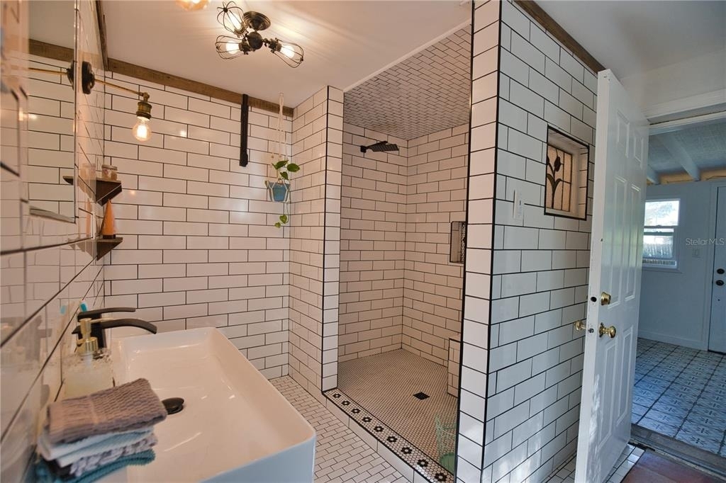 650 Edwards Street - Photo 33