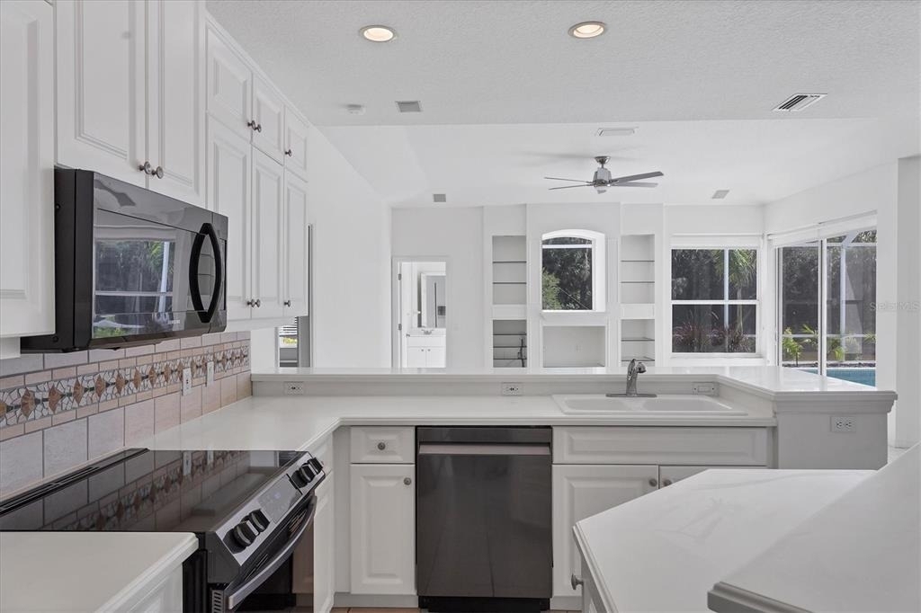 8501 Park Shore Lane - Photo 16