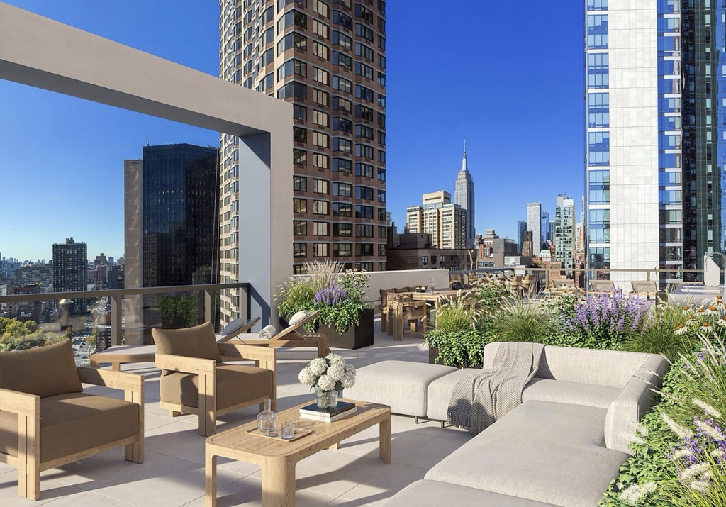 East 39th Street - Photo 9