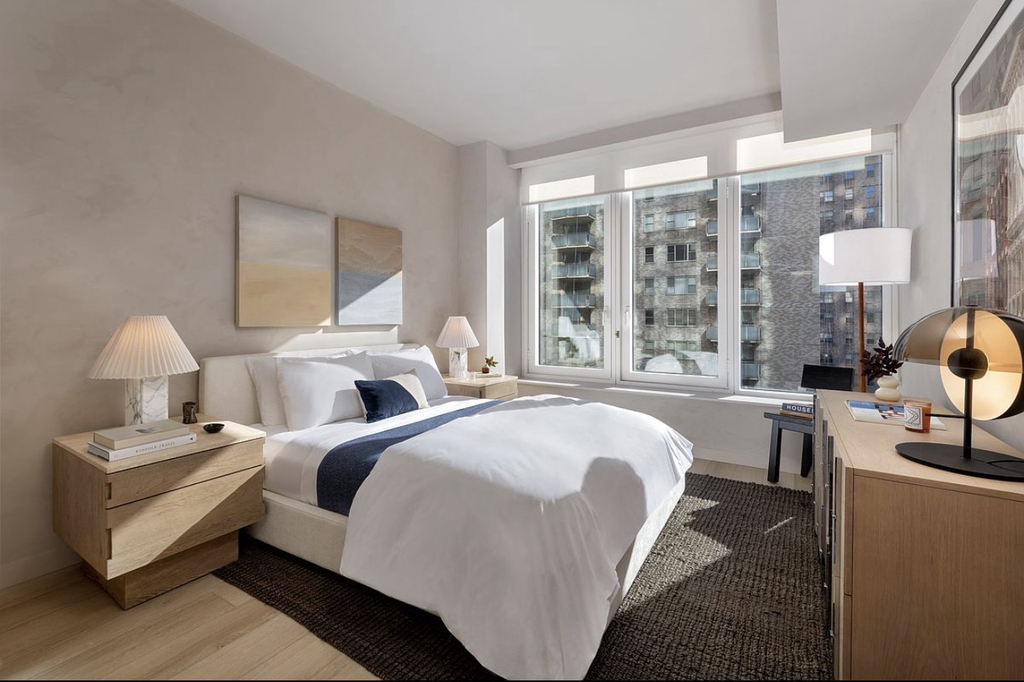 East 39th Street - Photo 4