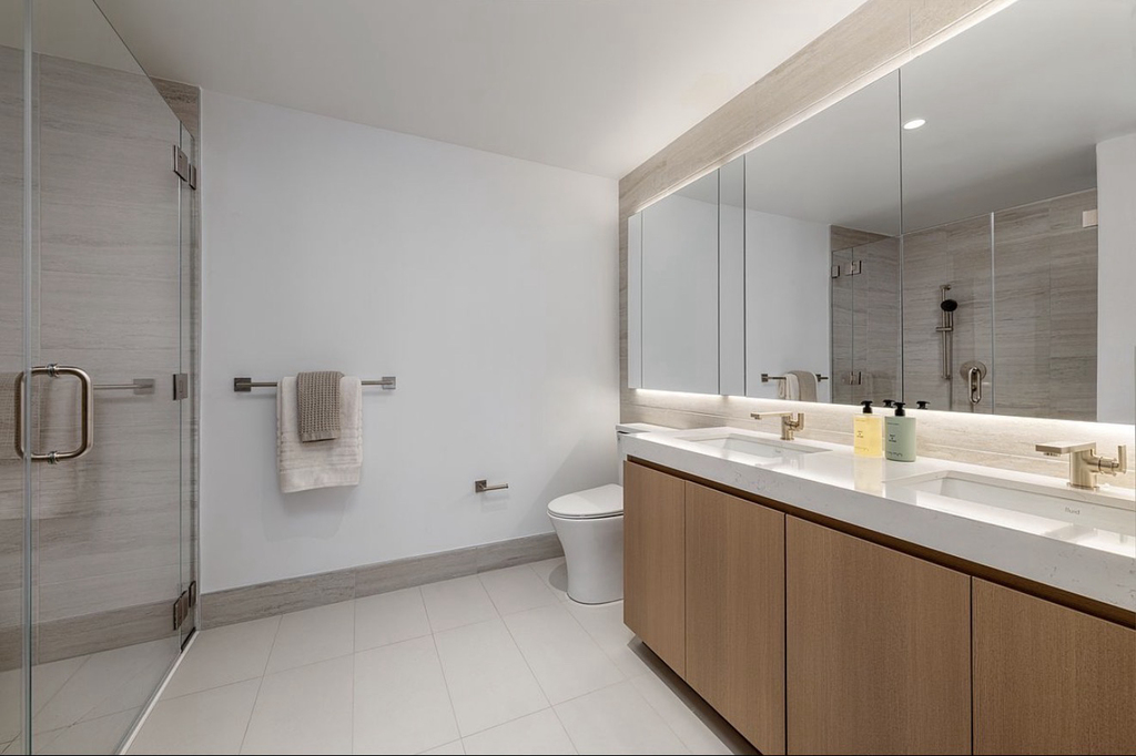 East 39th Street - Photo 5
