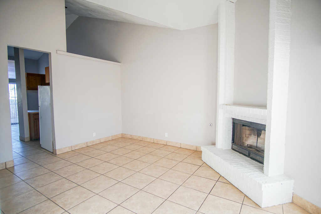 10202 Niagara Falls Place - Photo 2