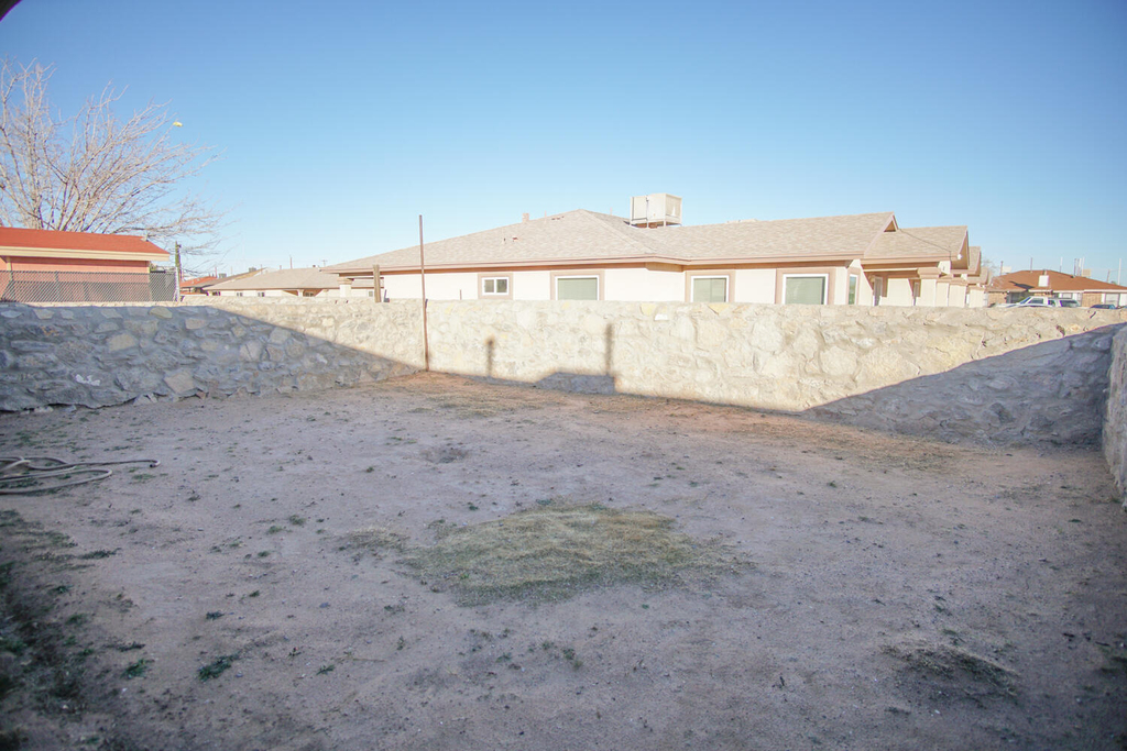 10202 Niagara Falls Place - Photo 18