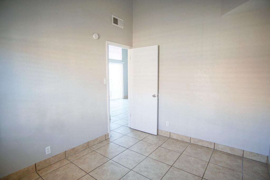 10202 Niagara Falls Place - Photo 12