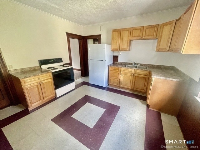 64 Pearl Street - Photo 2