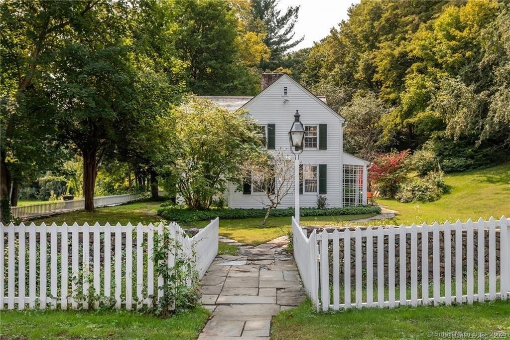 115 River Road - Photo 1