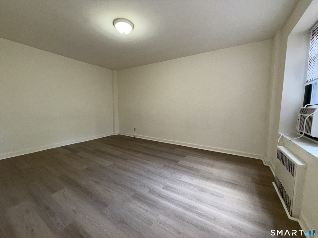 28 Strawberry Hill Avenue - Photo 13