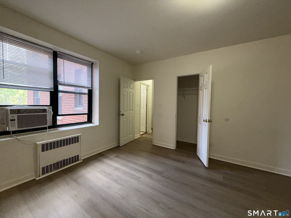 28 Strawberry Hill Avenue - Photo 14