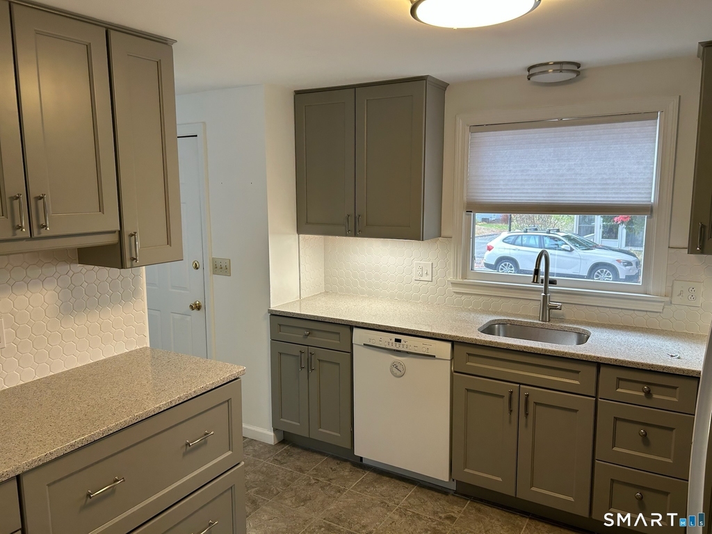 140 Flagg Road - Photo 2