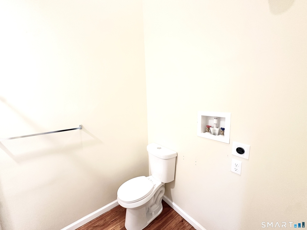 105 Bank Street - Photo 10