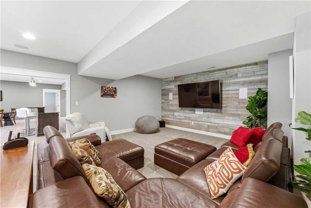 666 Chilliwack Ln - Photo 40