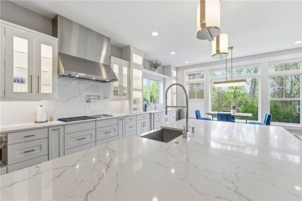 666 Chilliwack Ln - Photo 9