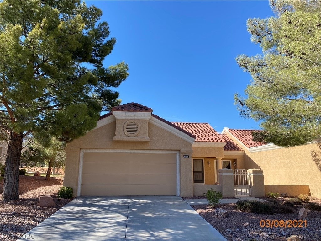 2501 Showcase Drive - Photo 0