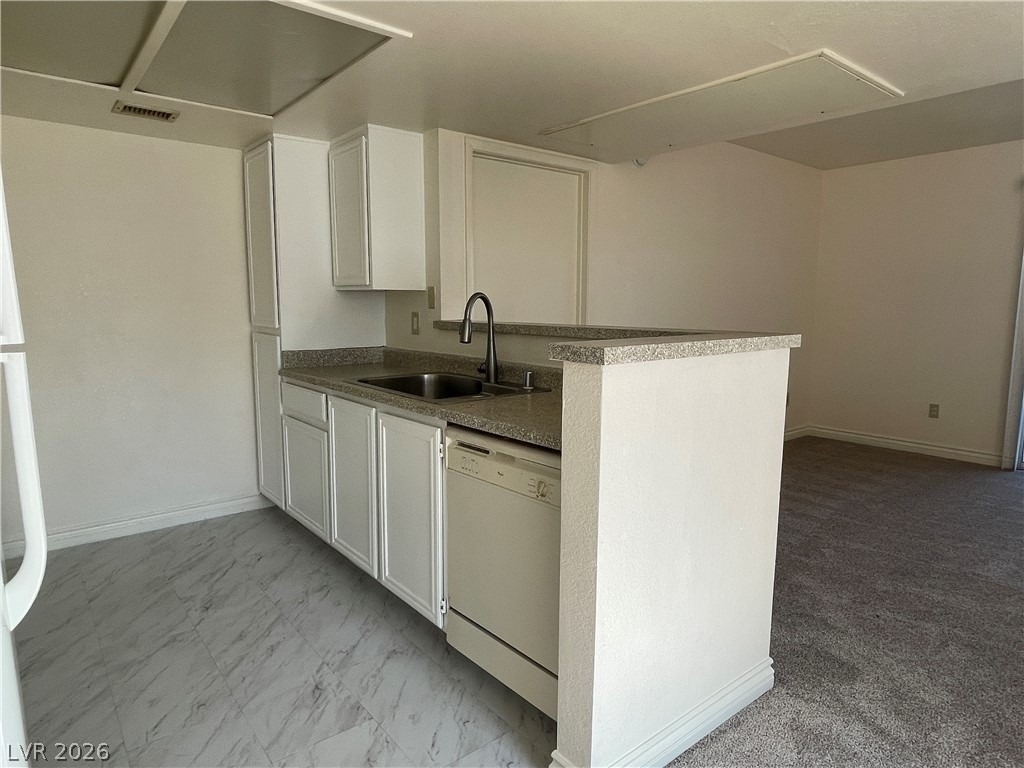 8070 W Russell Road - Photo 10