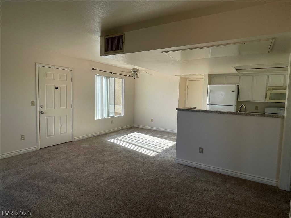 8070 W Russell Road - Photo 4