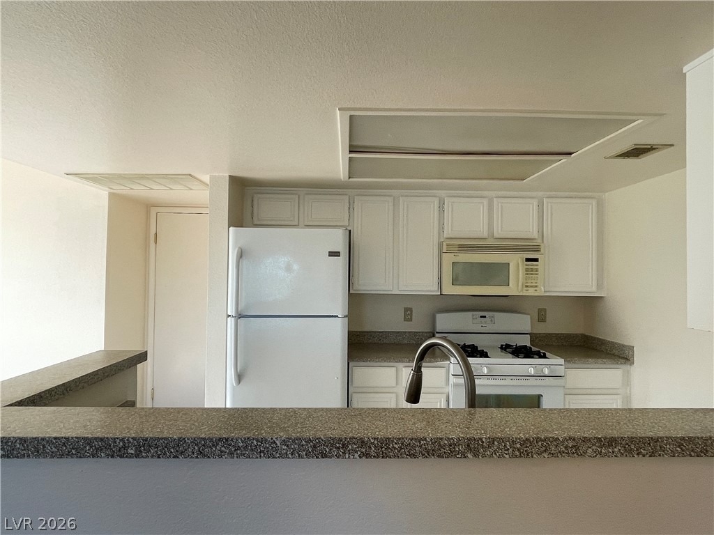 8070 W Russell Road - Photo 13