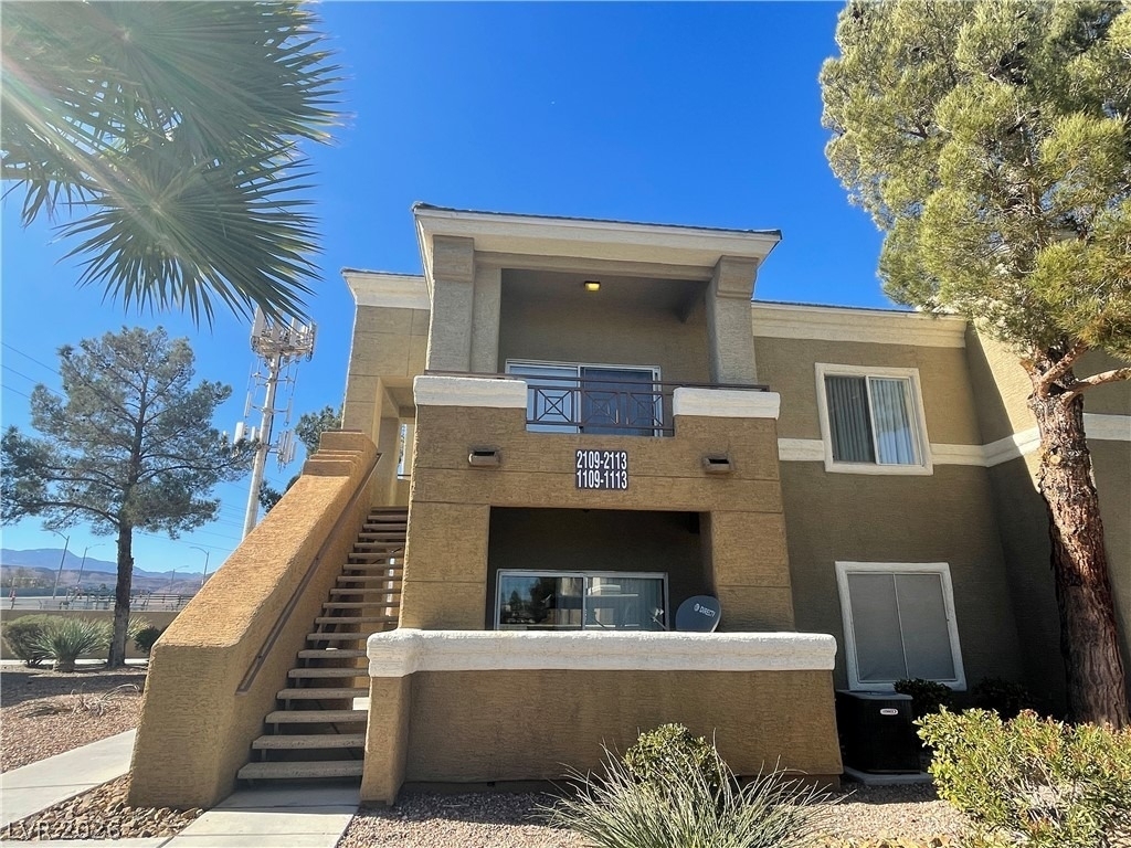 8070 W Russell Road - Photo 1