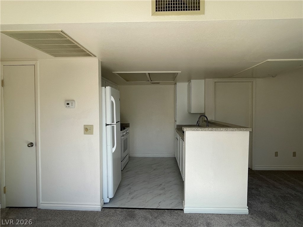 8070 W Russell Road - Photo 9