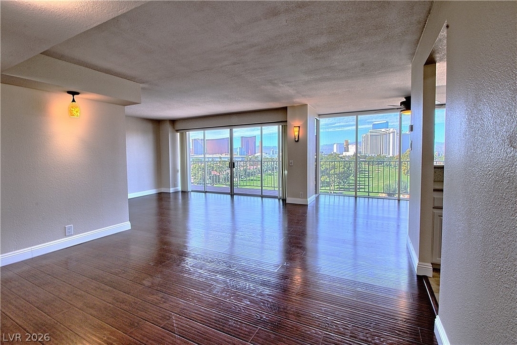 3111 Bel Air Drive - Photo 3
