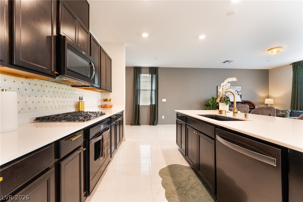 8448 Vulturo Avenue - Photo 10