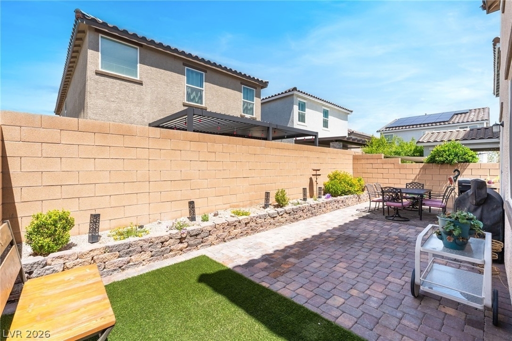 8448 Vulturo Avenue - Photo 32
