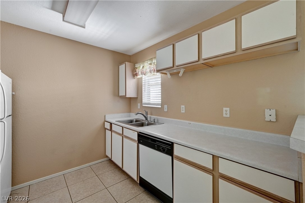 2300 E Silverado Ranch Boulevard - Photo 10