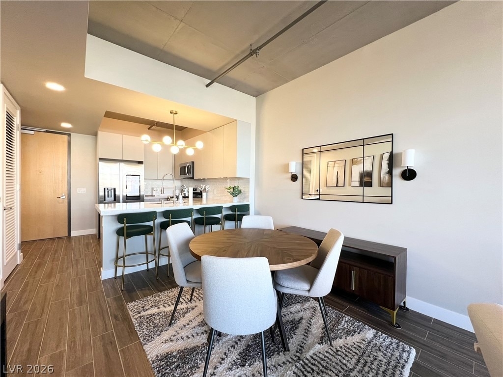 353 E Bonneville Avenue - Photo 4