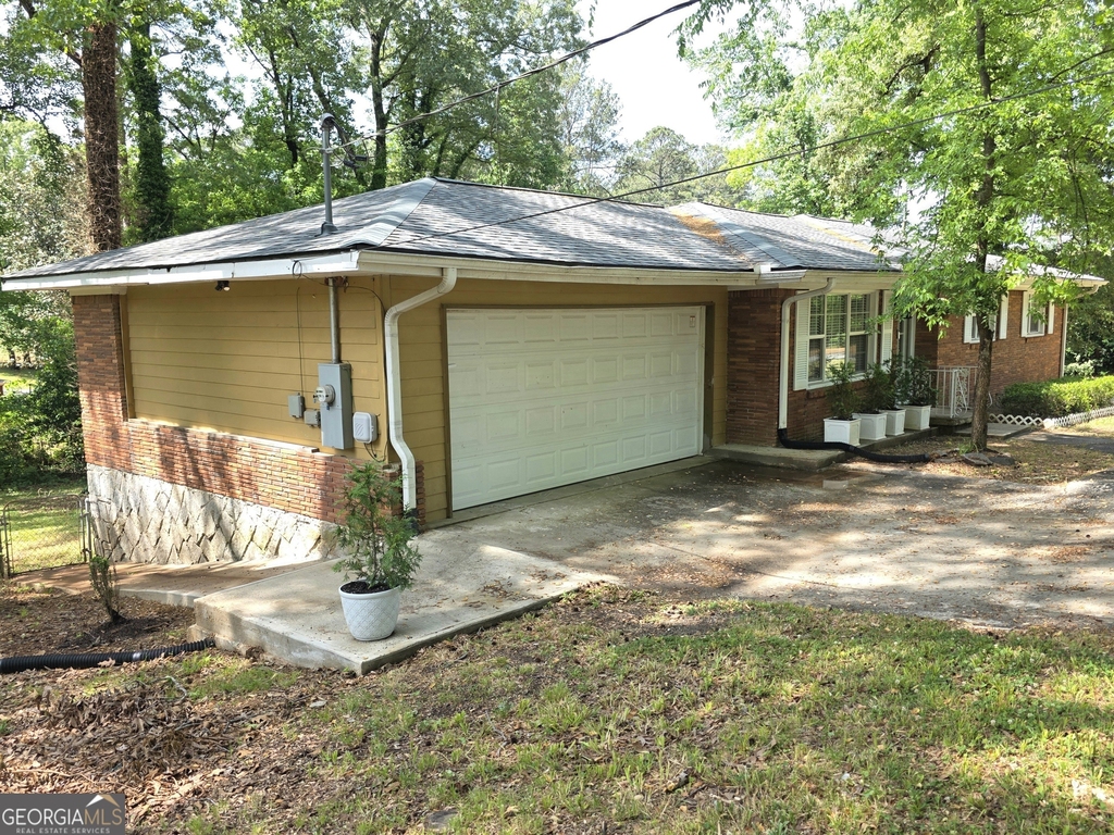 3596 Indian Rock Road Sw - Photo 2