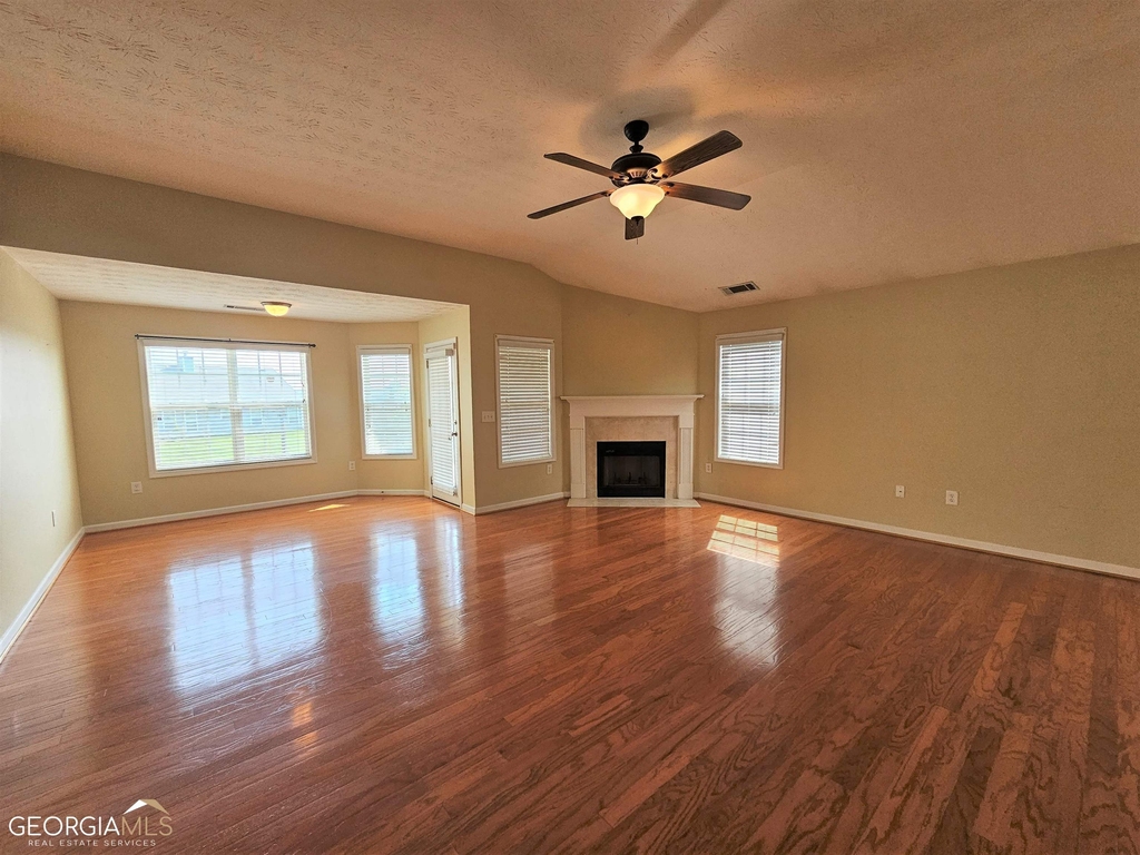 45 Manchester Lane - Photo 3