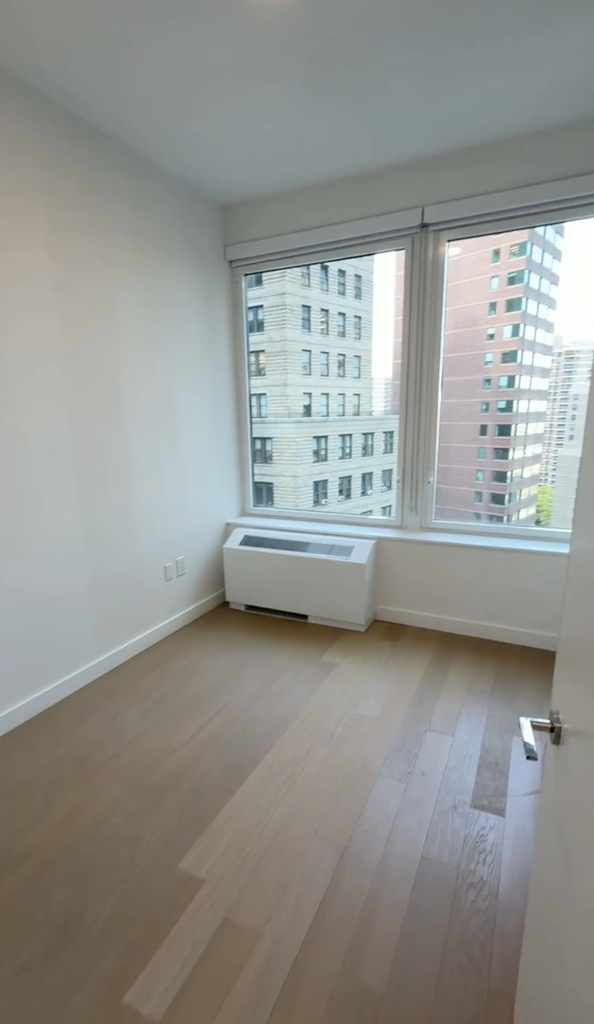 Water Street, New York, NY 10038 - Photo 4