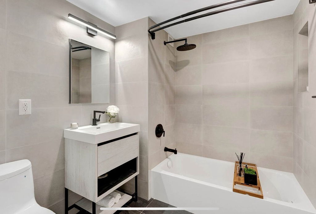 350 West 45th Street - Photo 2