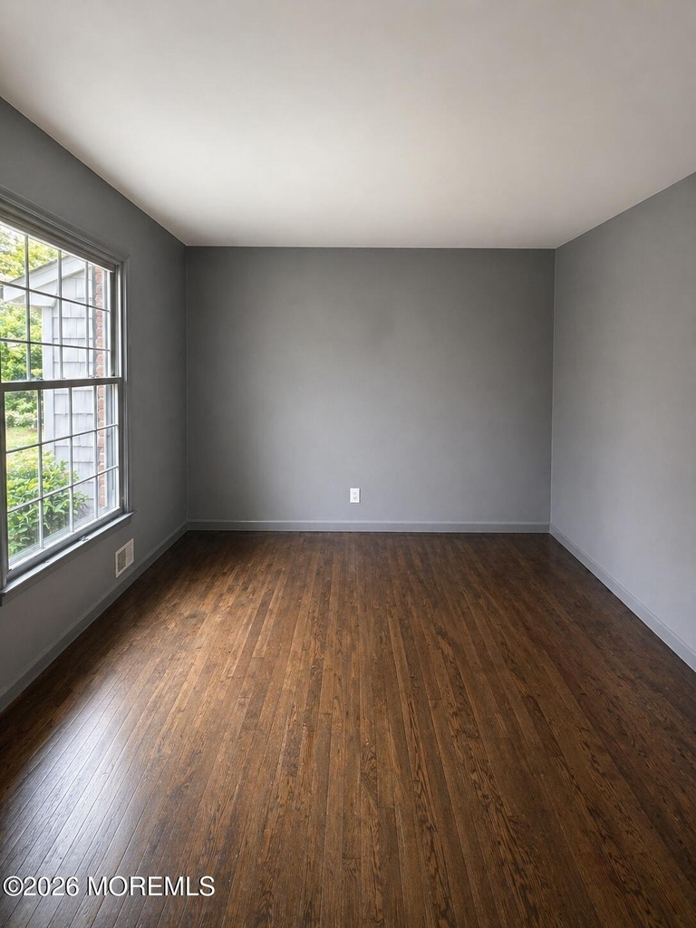 2908 Logan Road - Photo 5