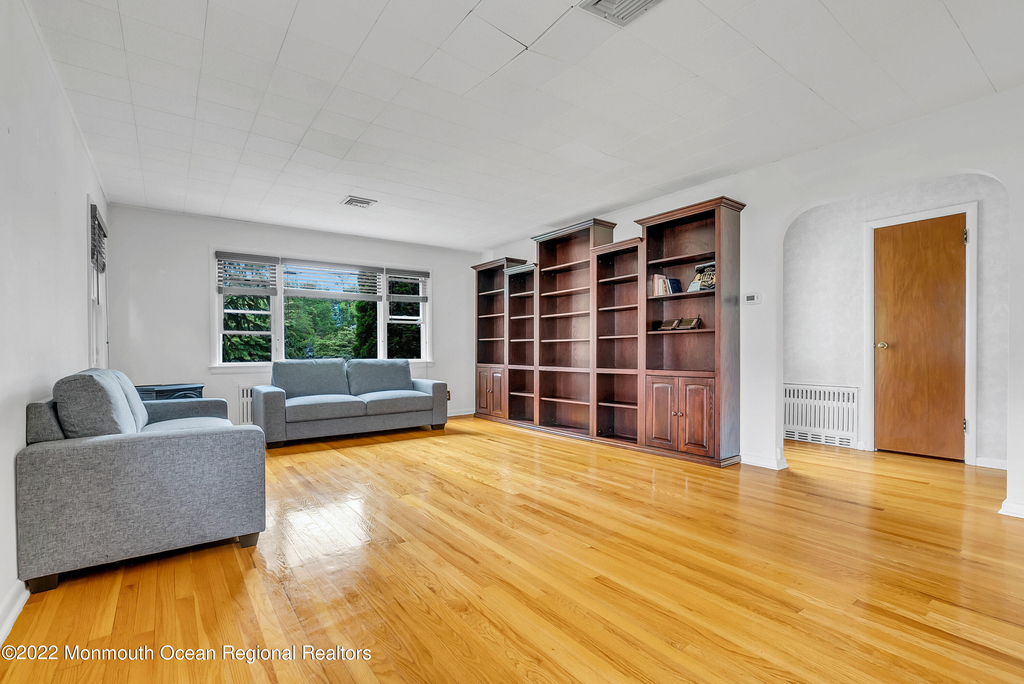 11 Elm Avenue - Photo 2