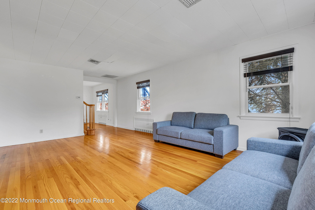 11 Elm Avenue - Photo 3