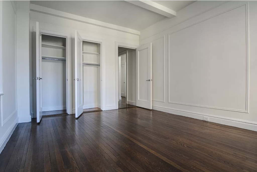 Central Park West - Photo 10