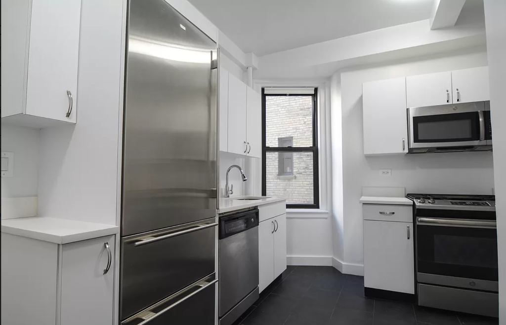 Central Park West - Photo 12