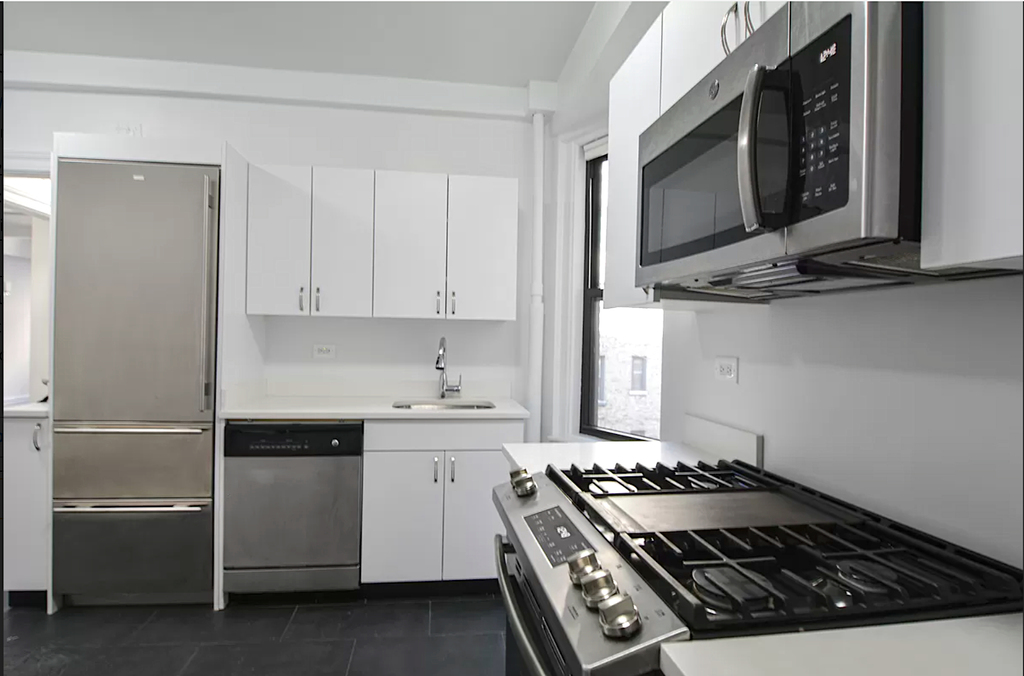 Central Park West - Photo 8