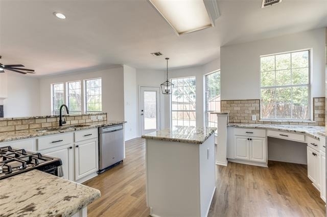 4705 Sabine Street - Photo 6