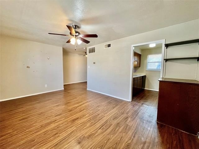 2526 W Prairie Street - Photo 0