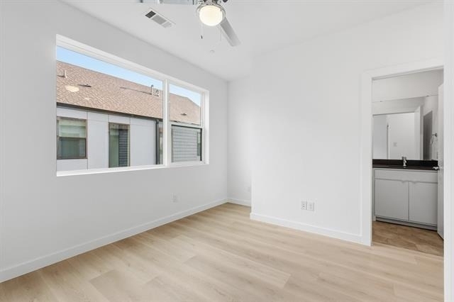 427 W 10th Street - Photo 22
